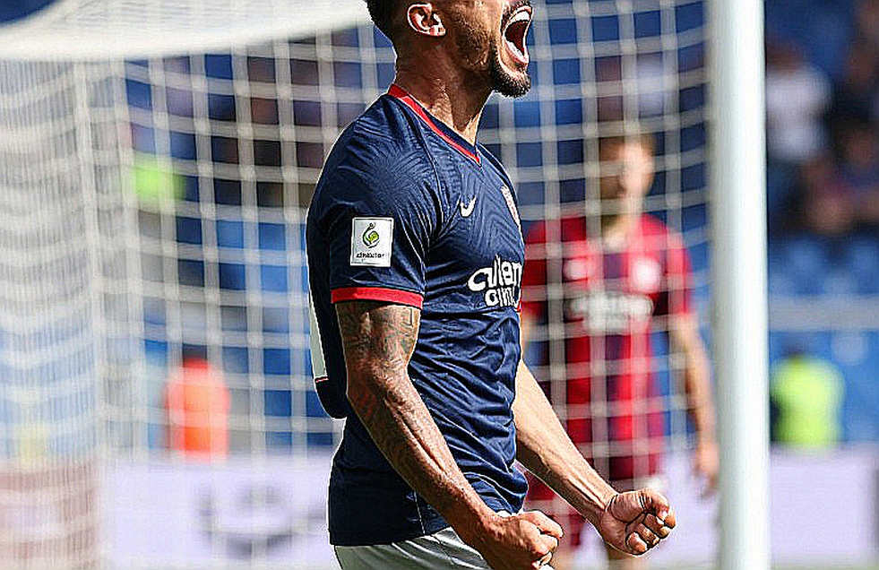 Token Noise Around Youth Football: In the Transfer Window, Is Blockchain the Fix or a New Trap? Token Noise Around Youth Football: In the Transfer Window, Is Blockchain the Fix or a New Trap?