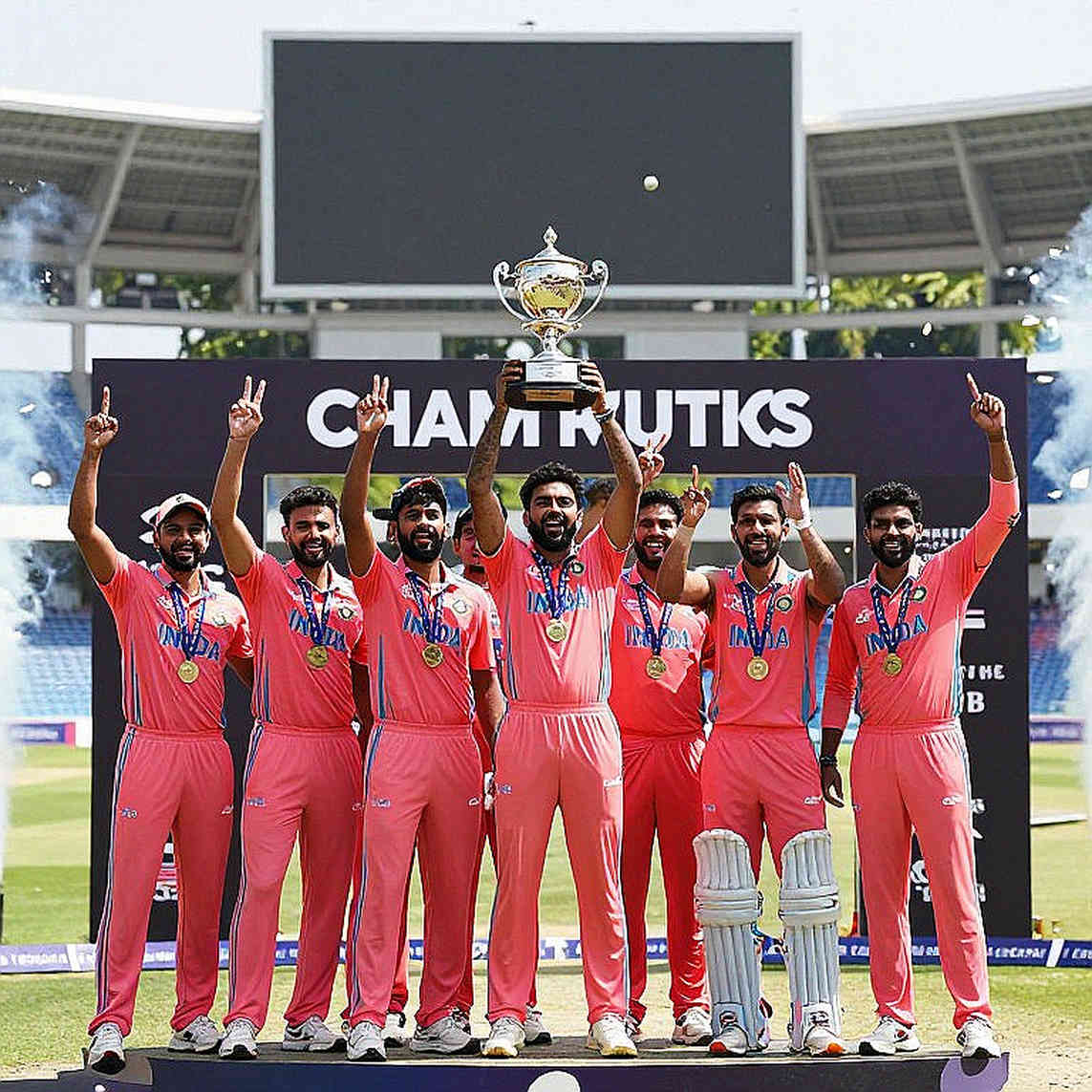 বিশ্ব ক্রিকেটে ফ্র্যাঞ্চাইজি টুর্নামেন্টের বাজার: টাকা কোথায় যায়, কে নিয়ন্ত্রণ করে বিশ্ব ক্রিকেটে ফ্র্যাঞ্চাইজি টুর্নামেন্টের বাজার: টাকা কোথায় যায়, কে নিয়ন্ত্রণ করে
