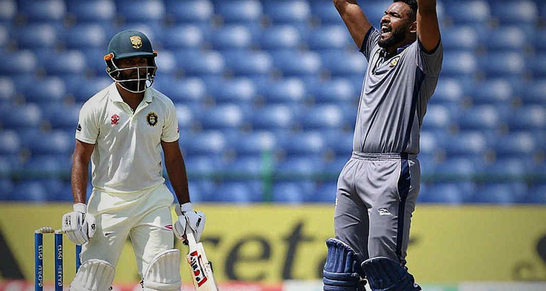 ১১ থেকে ৩০ ওভার: মহিলা ক্রিকেটের আসল যুদ্ধটা যেখানে লুকিয়ে থাকে ১১ থেকে ৩০ ওভার: মহিলা ক্রিকেটের আসল যুদ্ধটা যেখানে লুকিয়ে থাকে