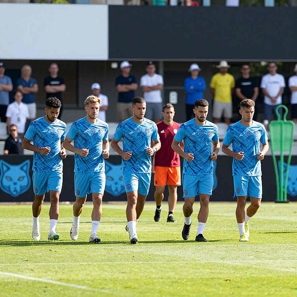 Blockchain Analysis Yields Nothing but Football Domain: A Crisis of Data Integrity in Sports Blockchain Analysis Yields Nothing but Football Domain: A Crisis of Data Integrity in Sports