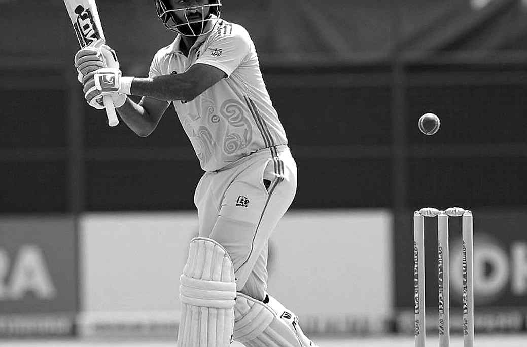 শুরু আছে, ফিনিশ নেই: বাবরের ১১৮ রান আর পাকিস্তানের ফাইনাল-প্রশ্ন