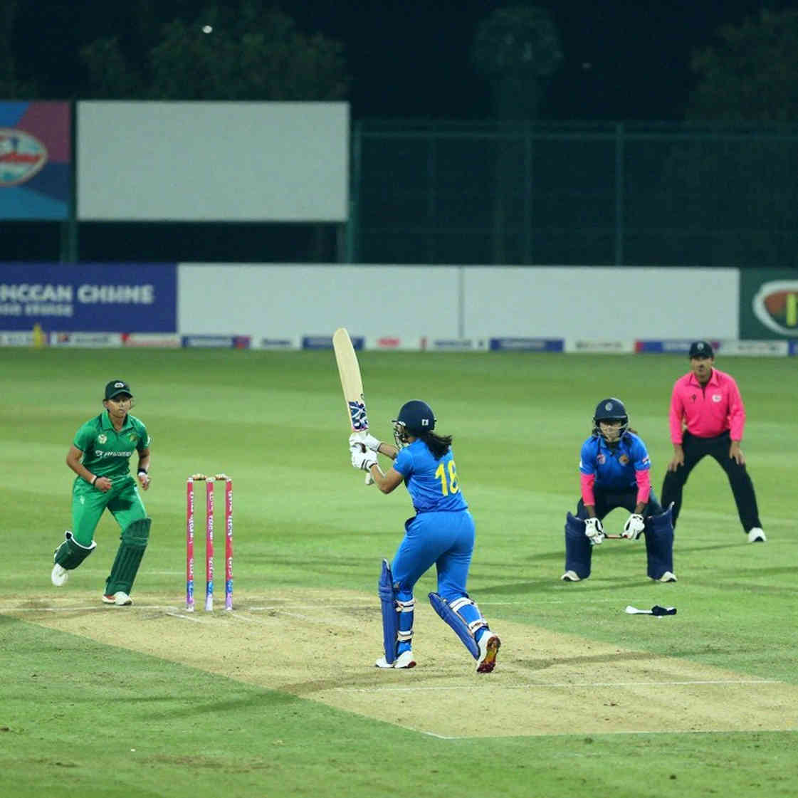 এনওসি, উইন্ডো আর এজেন্টের হিসাব: বাংলাদেশ ক্রিকেটের আসল ট্রান্সফার মার্কেট কোথায় এনওসি, উইন্ডো আর এজেন্টের হিসাব: বাংলাদেশ ক্রিকেটের আসল ট্রান্সফার মার্কেট কোথায়